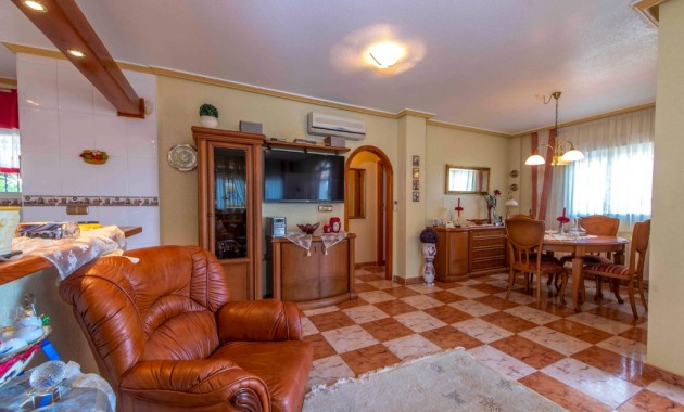 Sale - Villa -
Villamartin