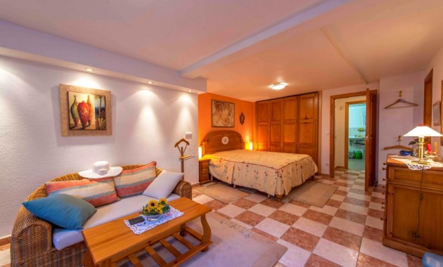 Sale - Villa -
Villamartin