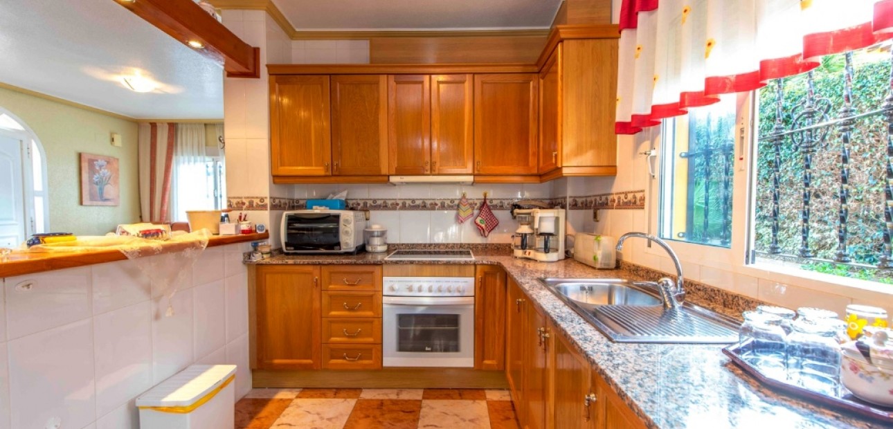 Sale - Villa -
Villamartin