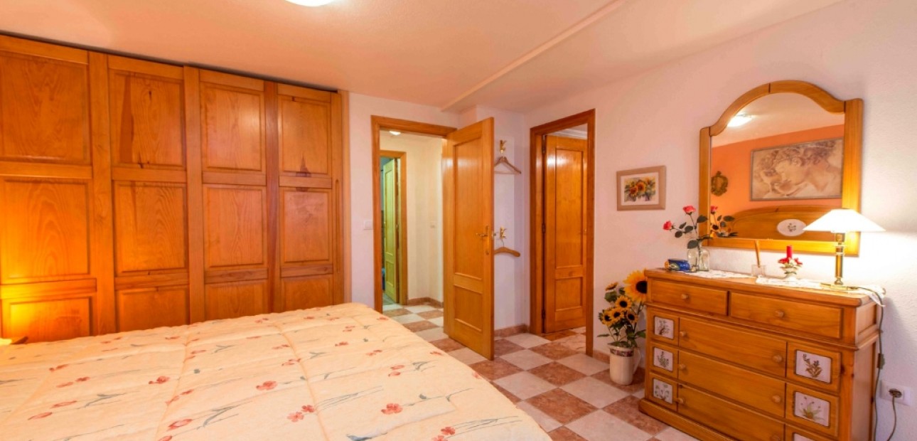 Sale - Villa -
Villamartin