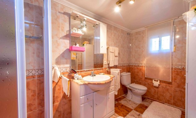 Sale - Villa -
Villamartin