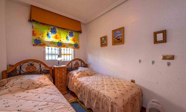 Sale - Villa -
Villamartin