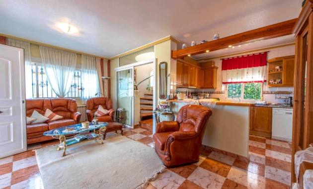 Sale - Villa -
Villamartin