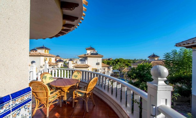 Sale - Villa -
Villamartin