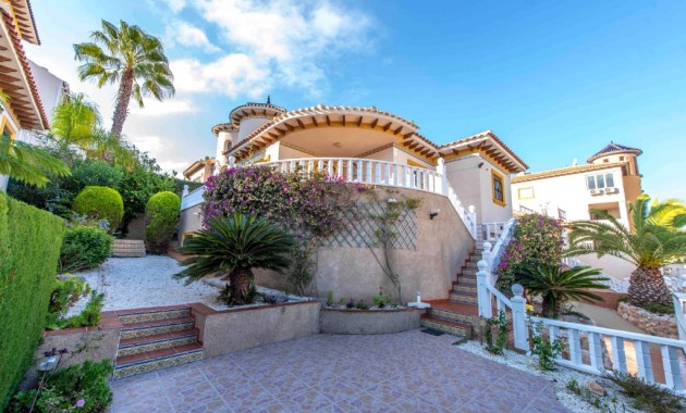 Sale - Villa -
Villamartin