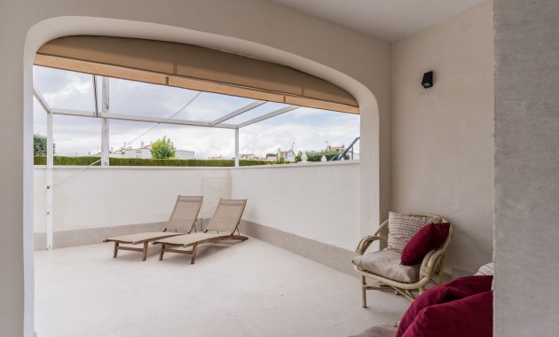 Sale - Bungalow -
Torrevieja