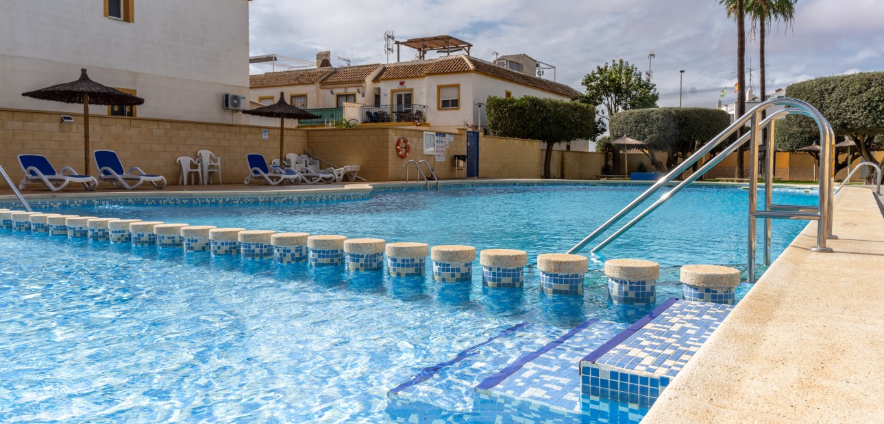 Sale - Bungalow -
Torrevieja