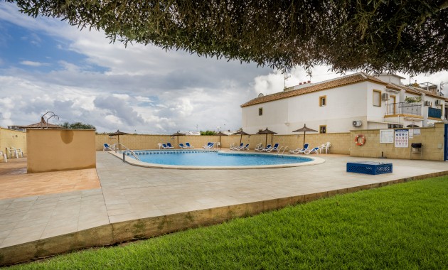 Sale - Bungalow -
Torrevieja