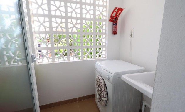 Sale - Terraced house -
Orihuela Costa - Punta Prima