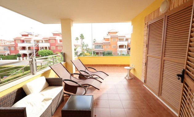 Herverkoop - Terraced house -
Orihuela Costa - Punta Prima