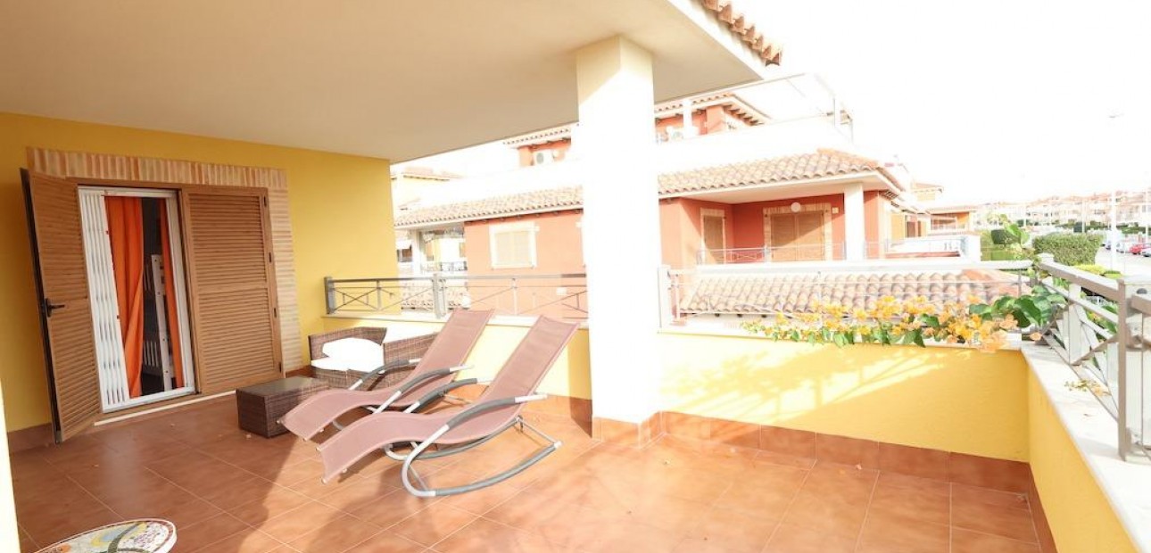 Sale - Terraced house -
Orihuela Costa - Punta Prima