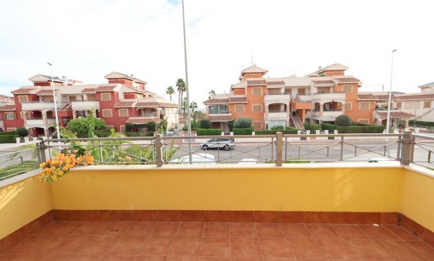 Herverkoop - Terraced house -
Orihuela Costa - Punta Prima