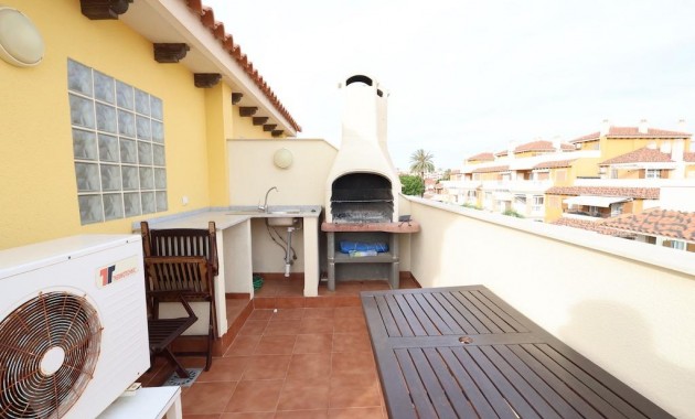 Sale - Terraced house -
Orihuela Costa - Punta Prima