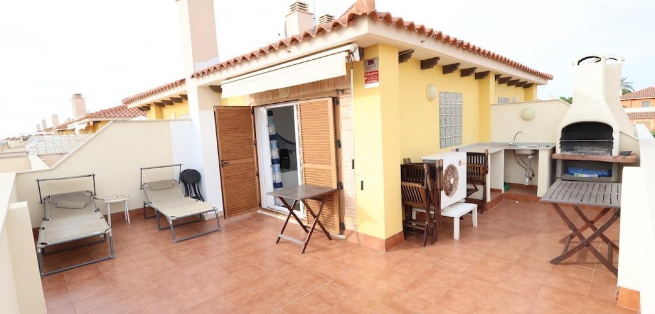 Sale - Terraced house -
Orihuela Costa - Punta Prima