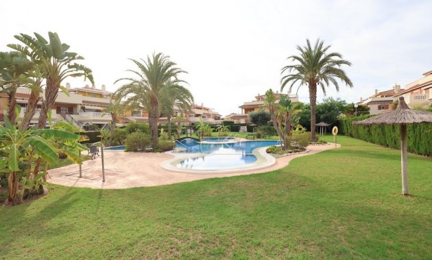 Sale - Terraced house -
Orihuela Costa - Punta Prima