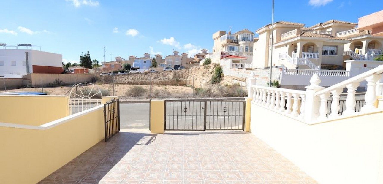 Sale - Terraced house -
Orihuela Costa - Las Filipinas