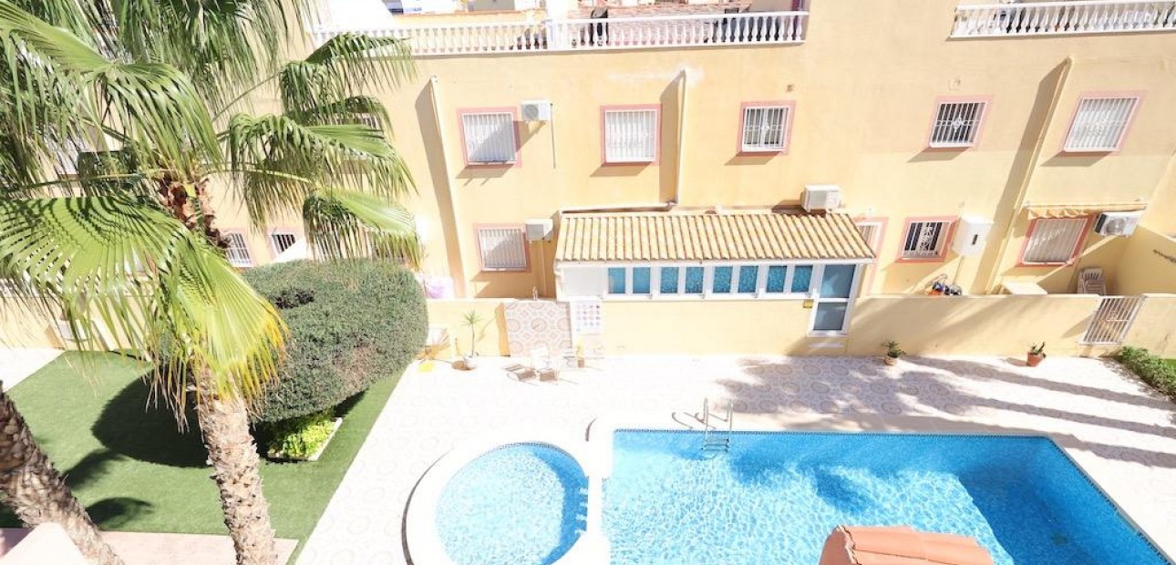 Venta - Terraced house -
Orihuela Costa - Las Filipinas