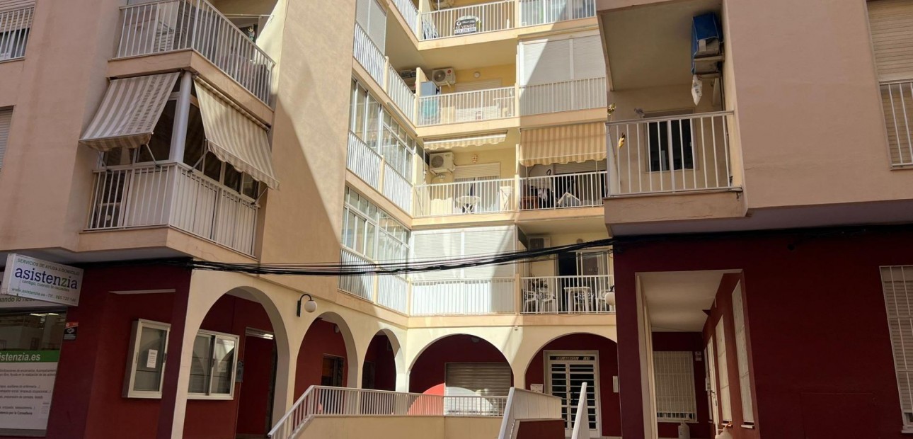 Herverkoop - Penthouse -
Torrevieja - torrevieja
