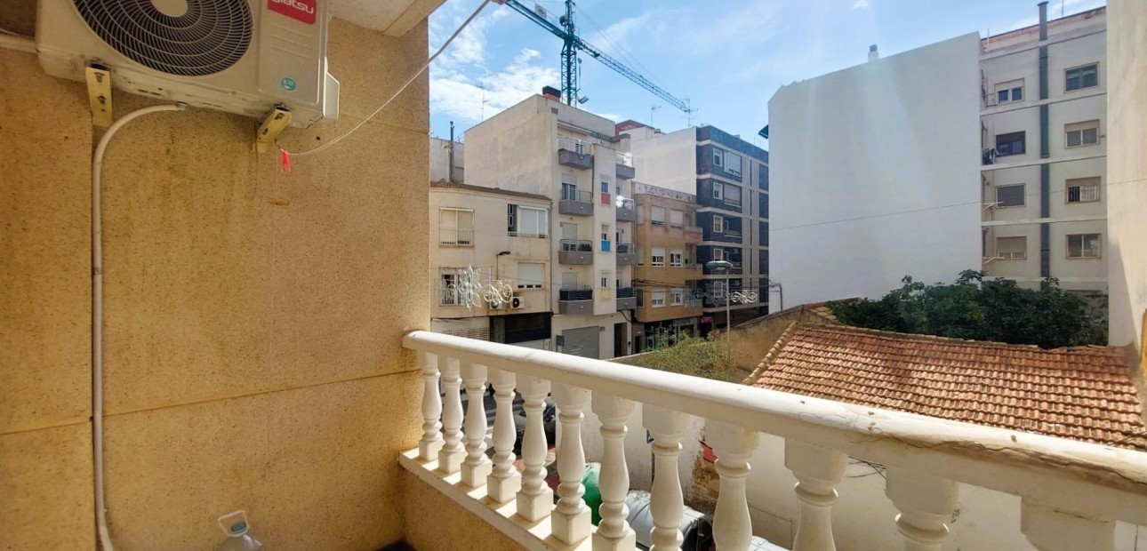 Venta - Apartamento / piso -
Torrevieja - Paseo maritimo