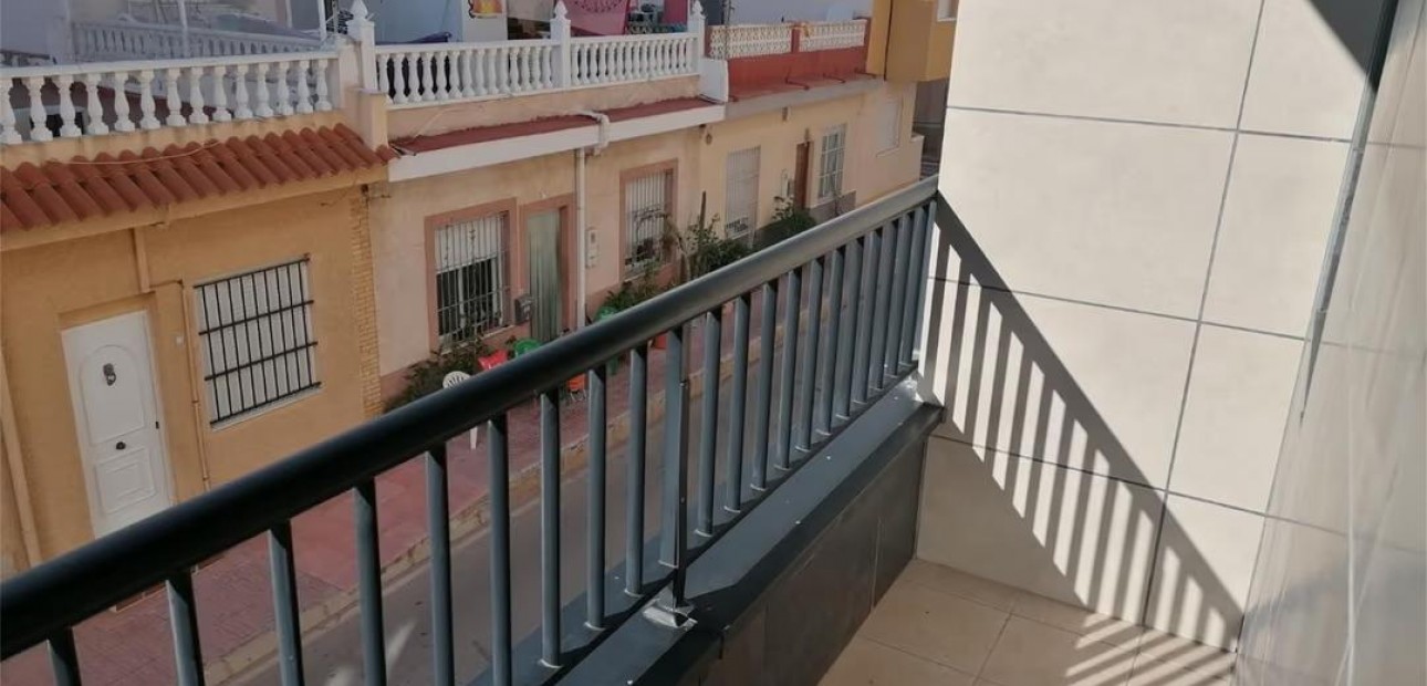 Sale - Apartment / flat -
Torrevieja - La Mata pueblo