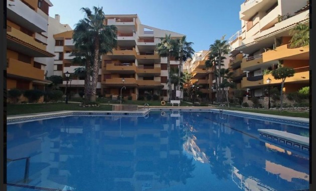 Venta - Apartamento / piso -
Torrevieja - Punta prima