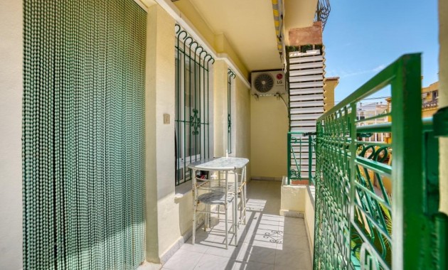 Sale - Apartment / flat -
Torrevieja - Eliseos playa