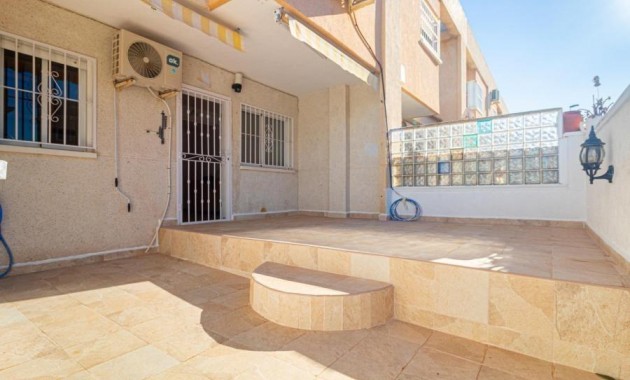 Sale - Bungalow -
Torrevieja - Parque las naciones