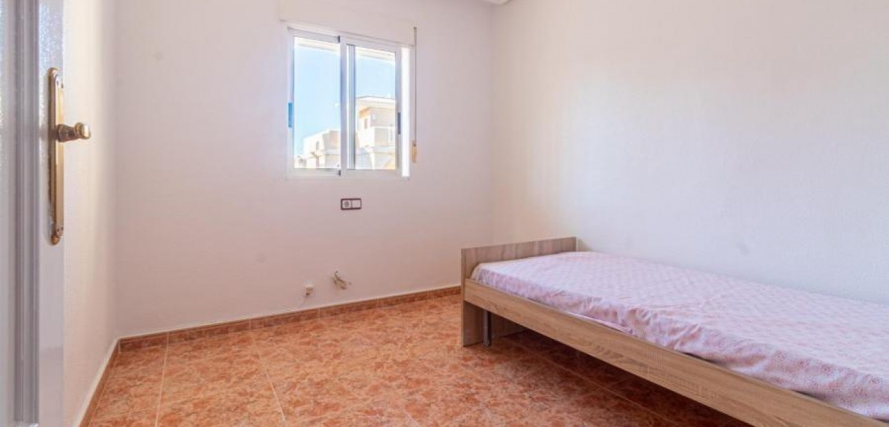 Sale - Bungalow -
Torrevieja - Parque las naciones