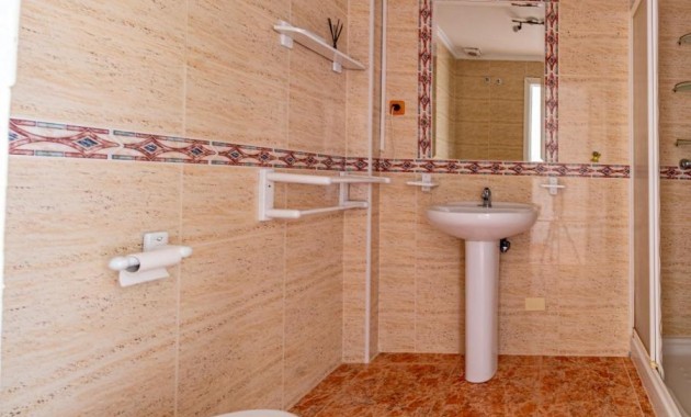 Sale - Bungalow -
Torrevieja - Parque las naciones