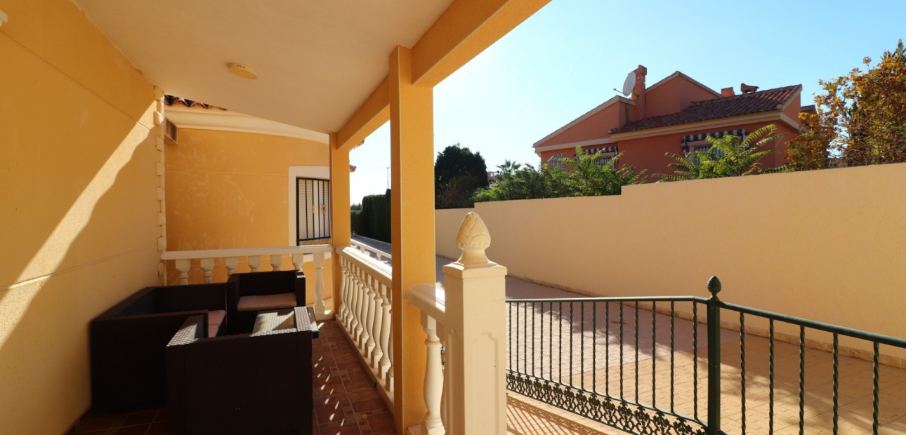 Herverkoop - Detached Villa -
La Marina - La Escuera