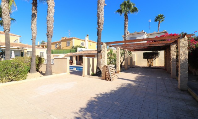 Sale - Detached Villa -
La Marina - La Escuera