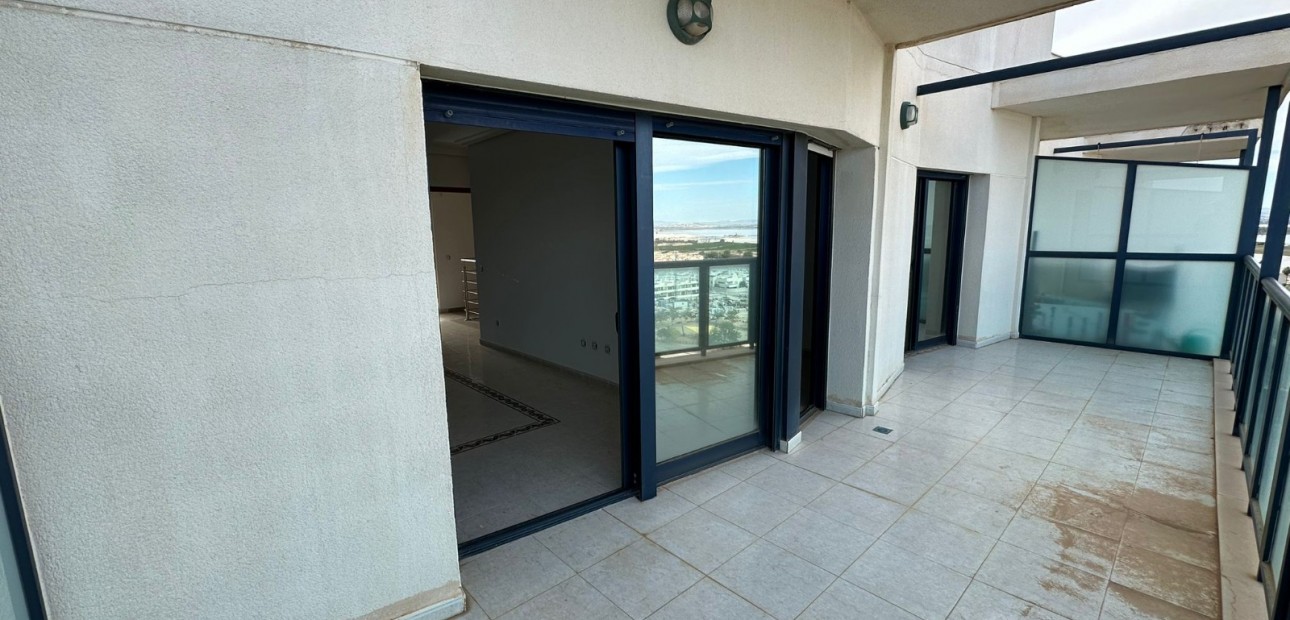 Herverkoop - Penthouse -
Torrevieja - La Veleta