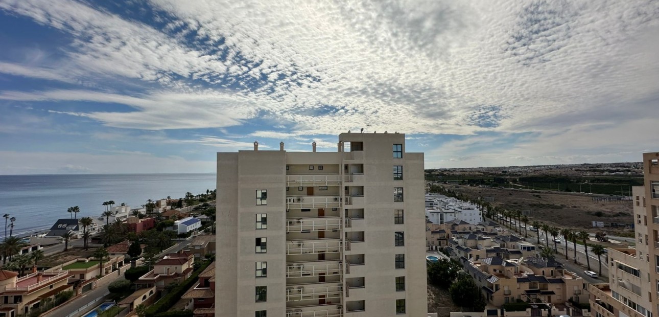 Herverkoop - Penthouse -
Torrevieja - La Veleta