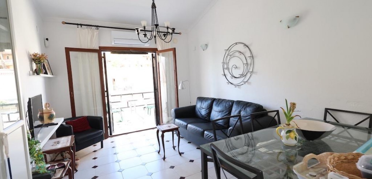 Herverkoop - Bungalow -
Torrevieja - Los Frutales