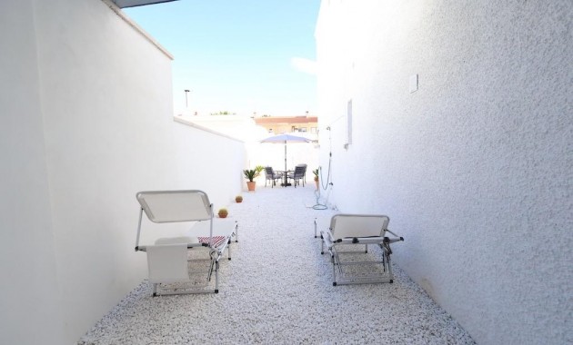 Herverkoop - Bungalow -
Torrevieja - Los Frutales