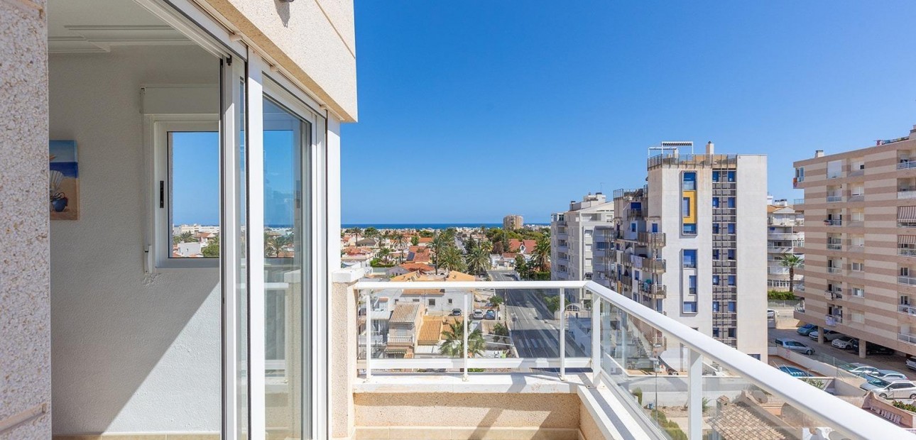 Herverkoop - Penthouse -
Torrevieja - Playa de los locos