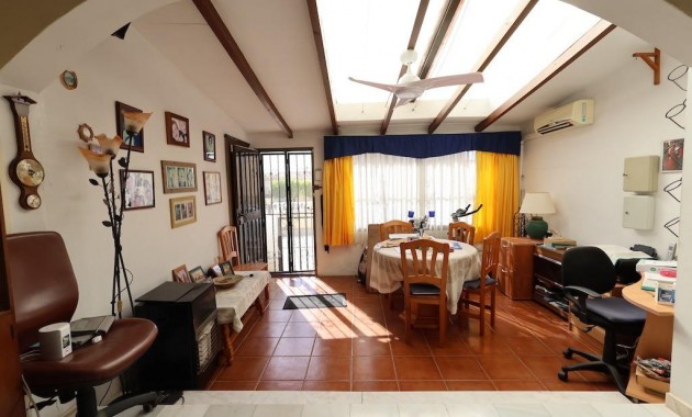 Venta - Terraced house -
San Miguel de Salinas - Villamartín