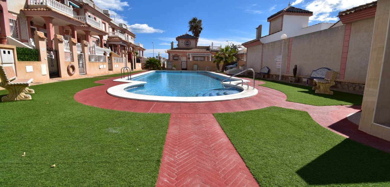 Venta - Apartamento / piso -
Orihuela Costa - Playa Flamenca