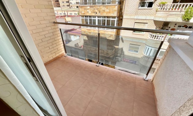 Venta - Apartamento / piso -
Torrevieja - Centro