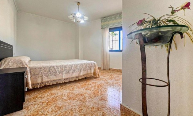 Venta - Apartamento / piso -
San Miguel de Salinas - Pueblo