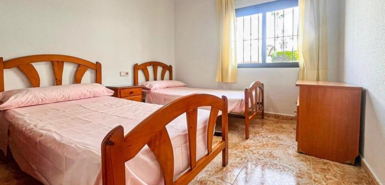 Venta - Apartamento / piso -
San Miguel de Salinas - Pueblo