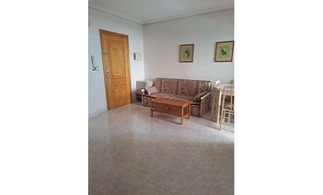 Herverkoop - Appartement / flat -
Torrevieja - Acequion