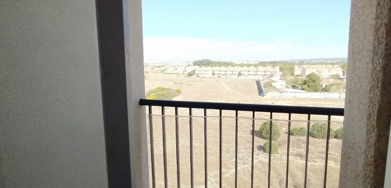 Venta - Apartamento / piso -
Torrevieja - La Mata