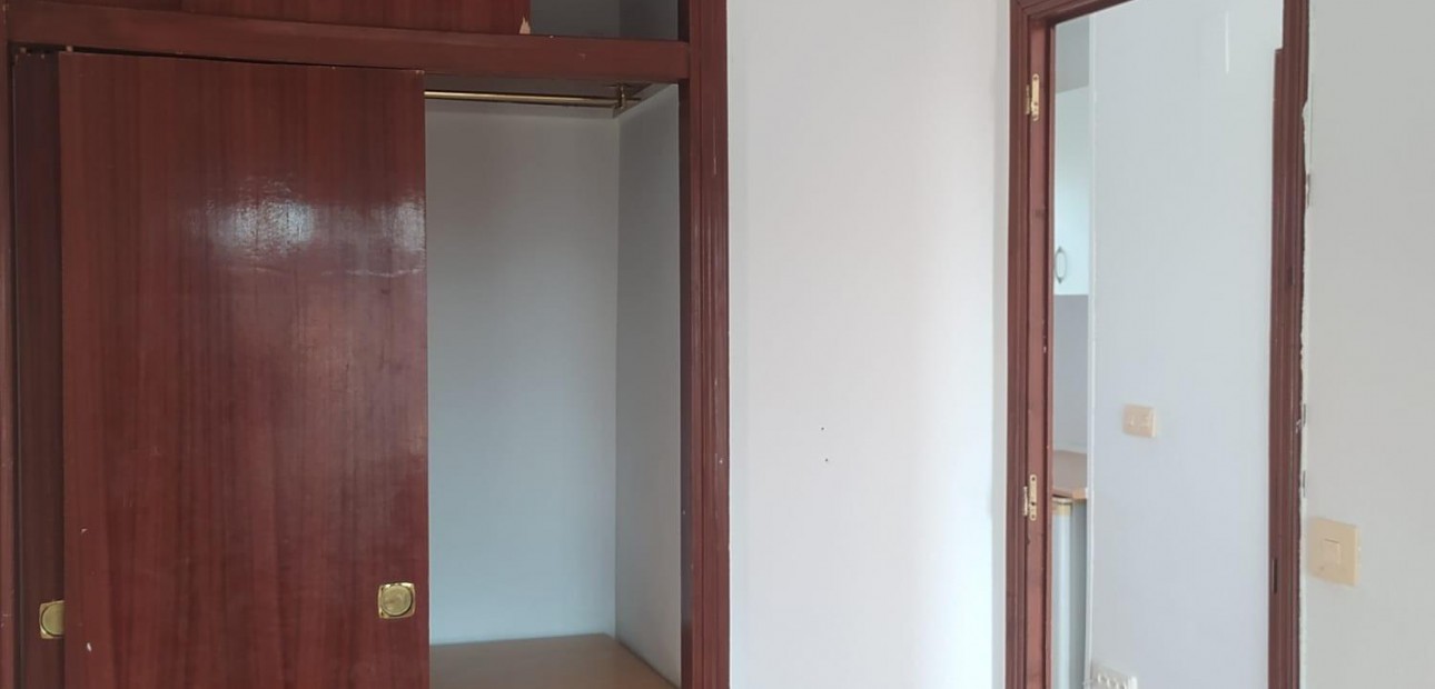 Venta - Apartamento / piso -
Torrevieja - La Mata