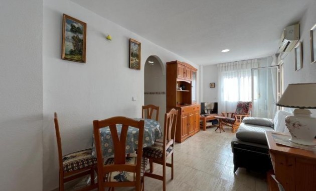 Venta - Apartamento / piso -
Torrevieja - Estacion de autobuses