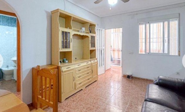 Venta - Apartamento / piso -
Torrevieja - Centro