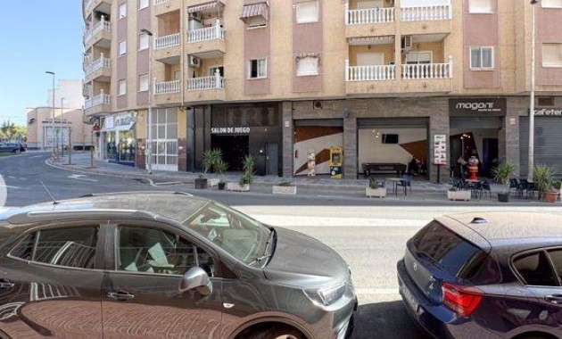 Venta - Apartamento / piso -
Torrevieja - Centro