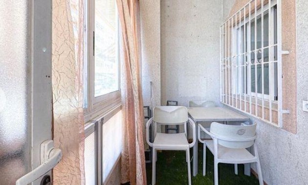 Venta - Apartamento / piso -
Torrevieja - Centro