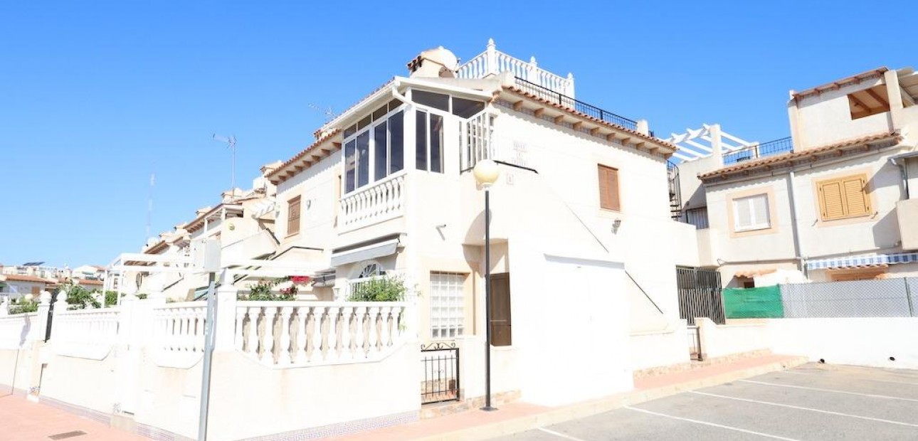 Venta - Bungalow -
Guardamar del Segura - Pórtico Mediterráneo