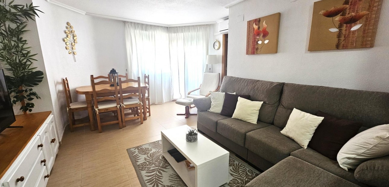 Venta - Apartamento / piso -
Torrevieja - Centro